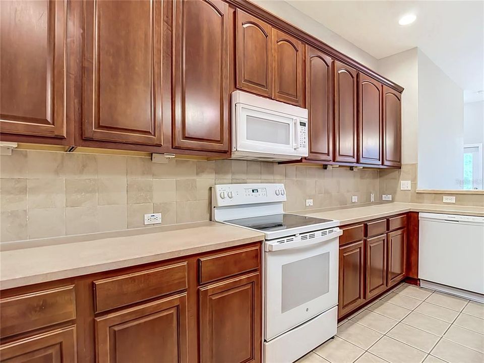 For Sale: $549,000 (4 beds, 3 baths, 3384 Square Feet)