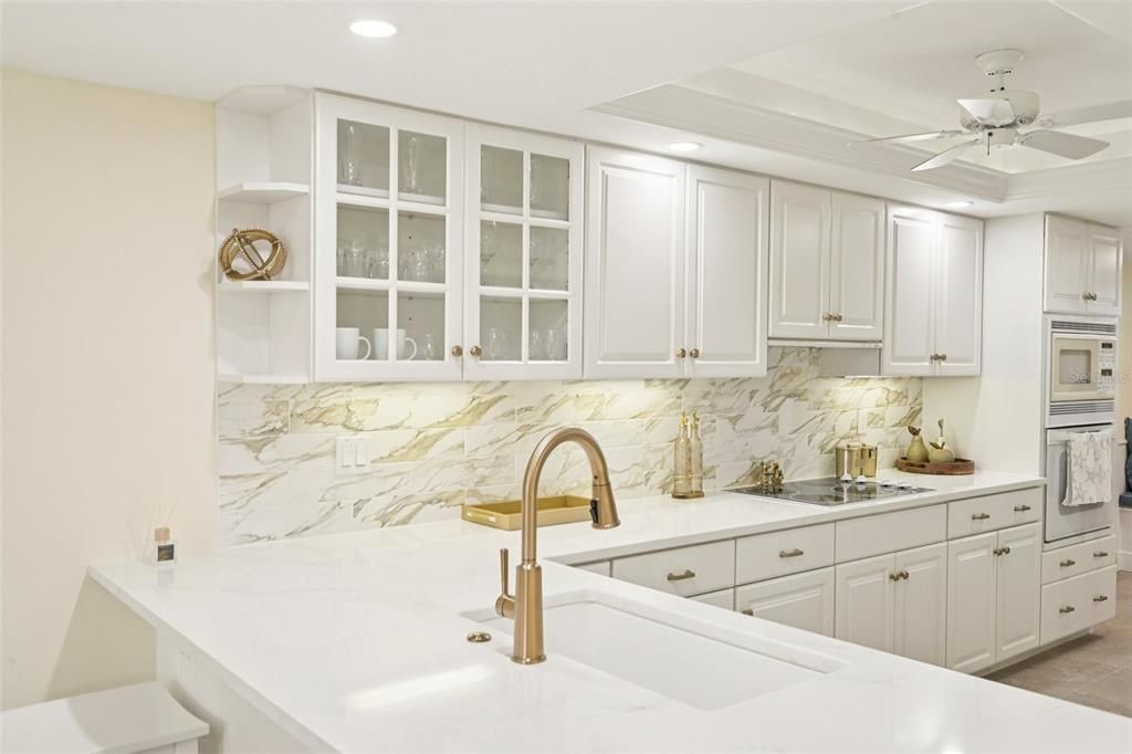 For Sale: $1,100,000 (2 beds, 2 baths, 1361 Square Feet)