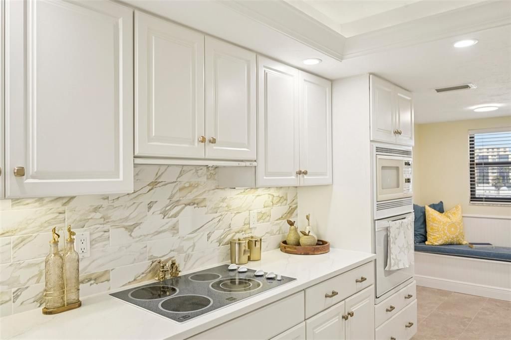 For Sale: $1,100,000 (2 beds, 2 baths, 1361 Square Feet)