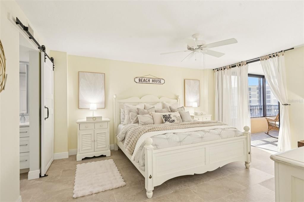For Sale: $1,100,000 (2 beds, 2 baths, 1361 Square Feet)