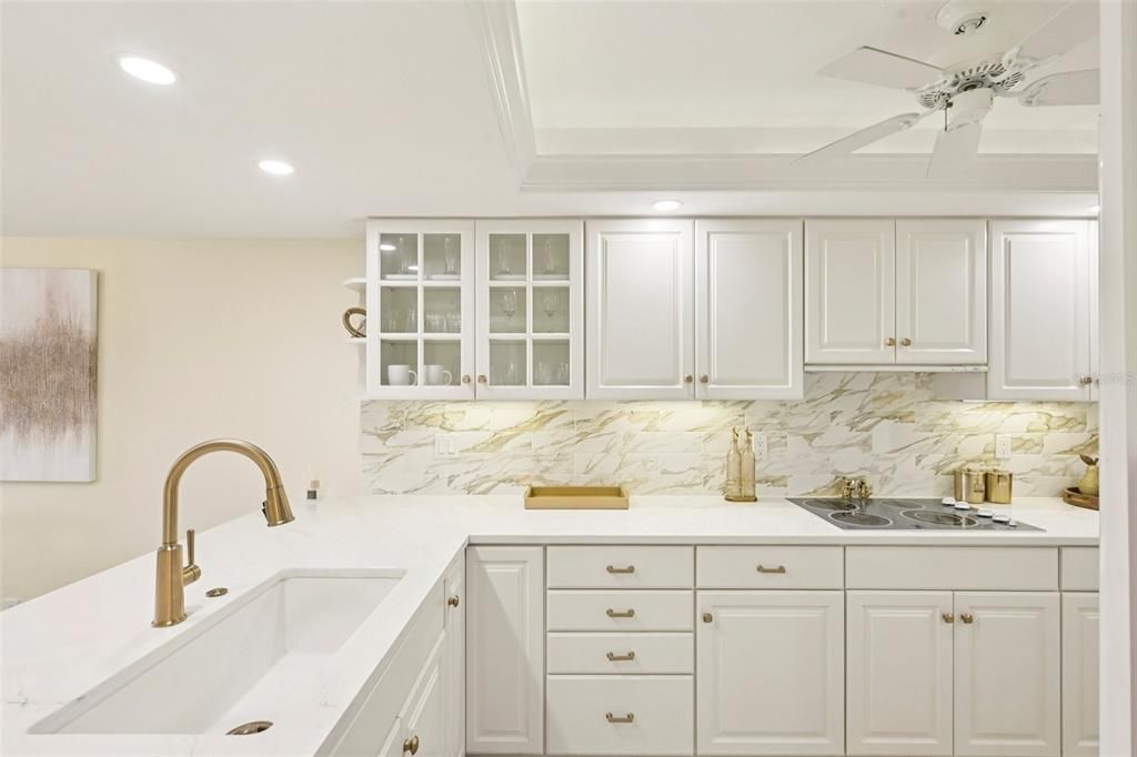 For Sale: $1,100,000 (2 beds, 2 baths, 1361 Square Feet)