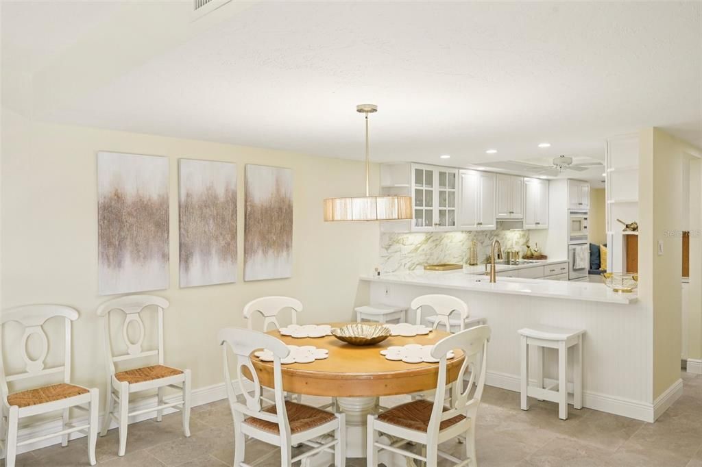 For Sale: $1,100,000 (2 beds, 2 baths, 1361 Square Feet)