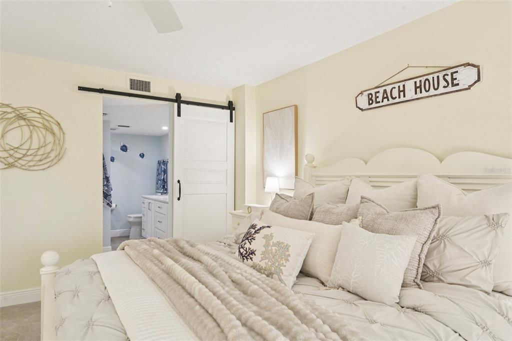 For Sale: $1,100,000 (2 beds, 2 baths, 1361 Square Feet)