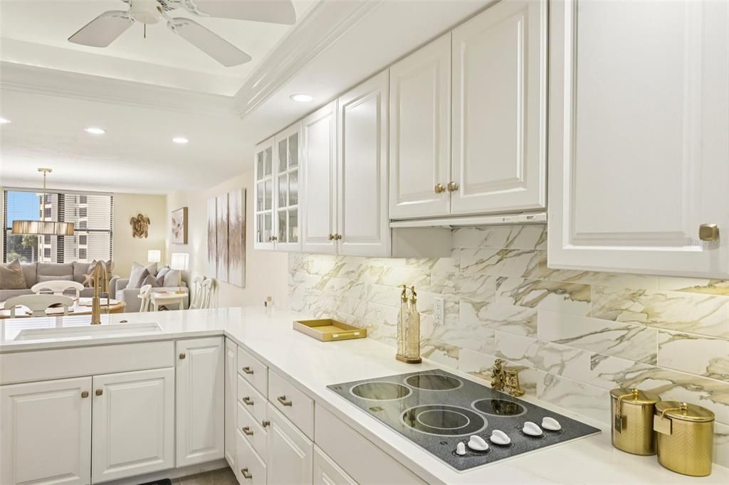 For Sale: $1,100,000 (2 beds, 2 baths, 1361 Square Feet)