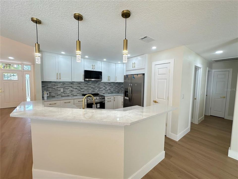 For Sale: $515,000 (3 beds, 2 baths, 2087 Square Feet)