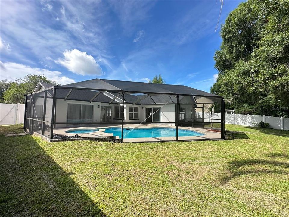 For Sale: $515,000 (3 beds, 2 baths, 2087 Square Feet)
