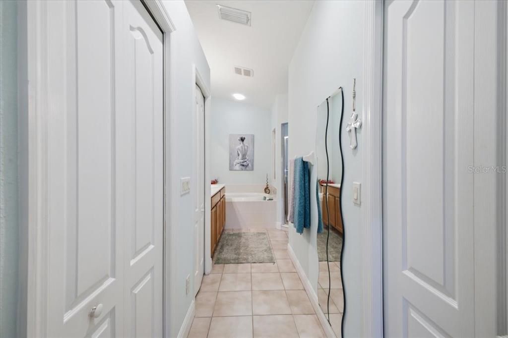 For Sale: $439,000 (3 beds, 2 baths, 1713 Square Feet)