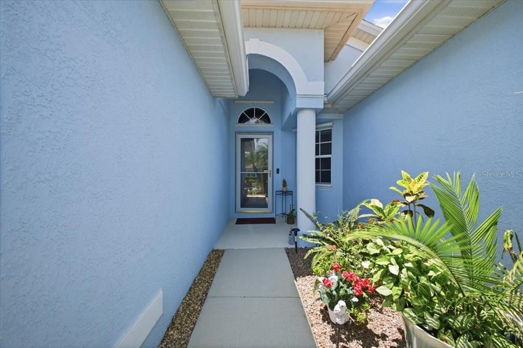For Sale: $439,000 (3 beds, 2 baths, 1713 Square Feet)