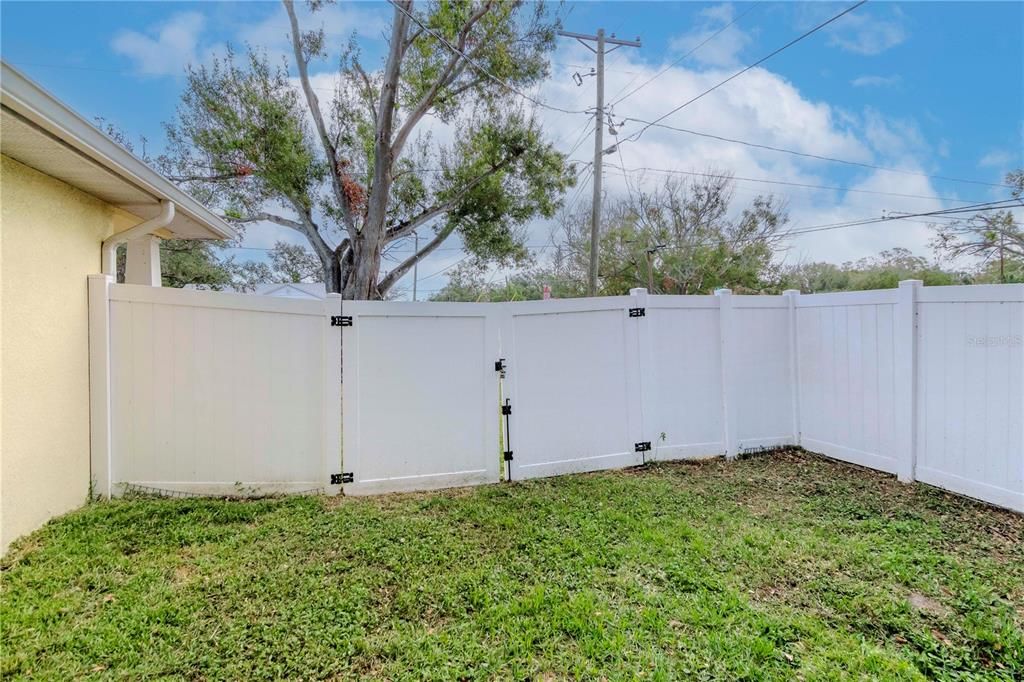 For Rent: $2,800 (3 beds, 2 baths, 1400 Square Feet)