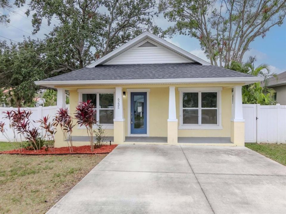 For Rent: $2,800 (3 beds, 2 baths, 1400 Square Feet)