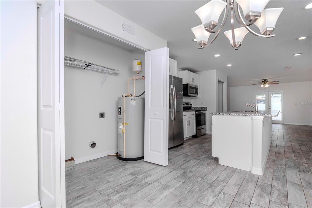 For Rent: $2,800 (3 beds, 2 baths, 1400 Square Feet)