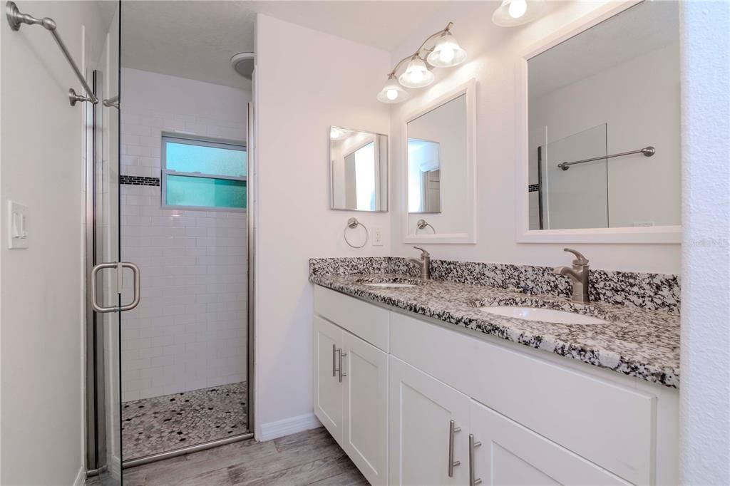 For Rent: $2,800 (3 beds, 2 baths, 1400 Square Feet)