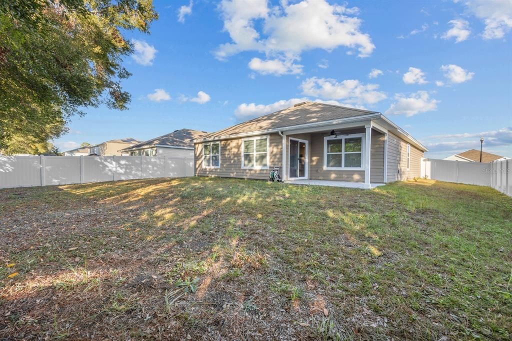 For Rent: $2,350 (3 beds, 2 baths, 1672 Square Feet)