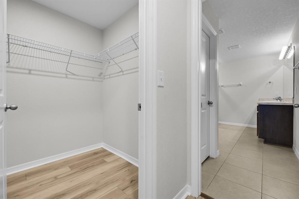 For Rent: $2,350 (3 beds, 2 baths, 1672 Square Feet)