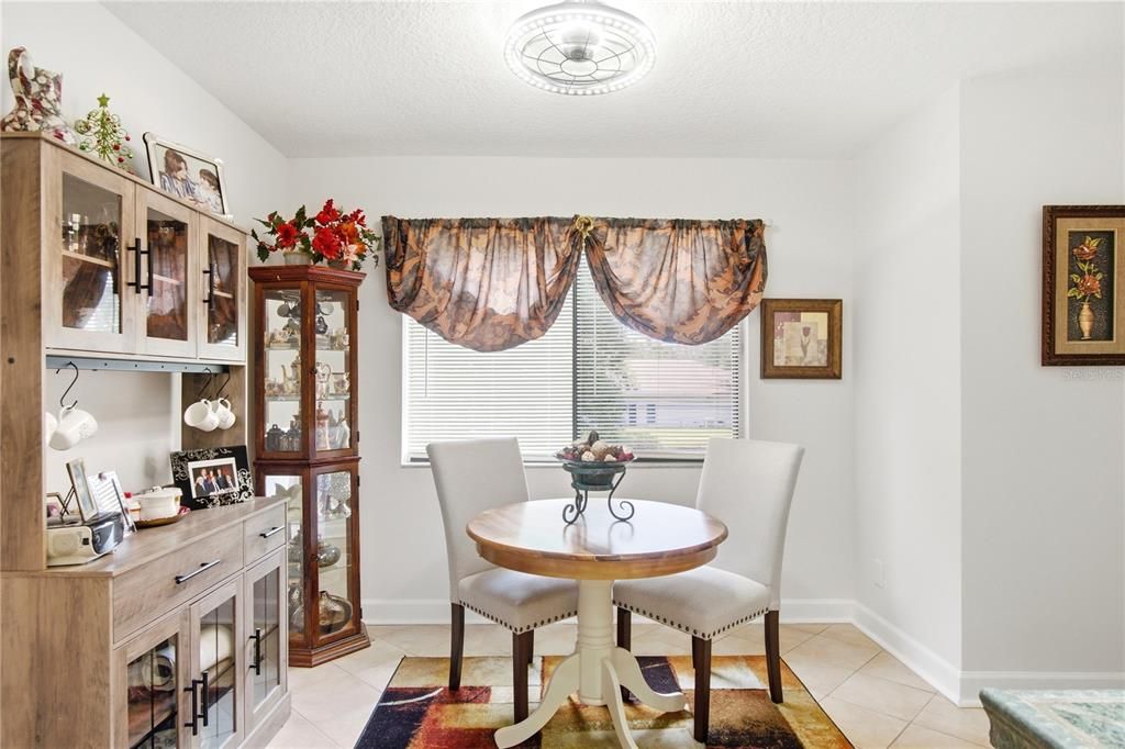 For Sale: $170,000 (2 beds, 2 baths, 1006 Square Feet)