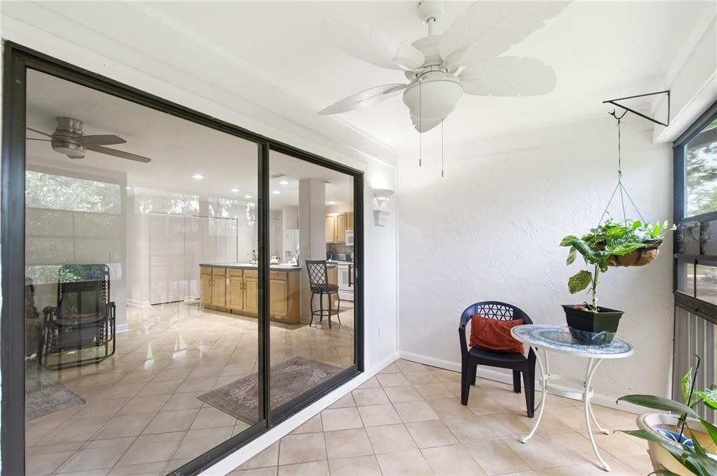 For Sale: $170,000 (2 beds, 2 baths, 1006 Square Feet)