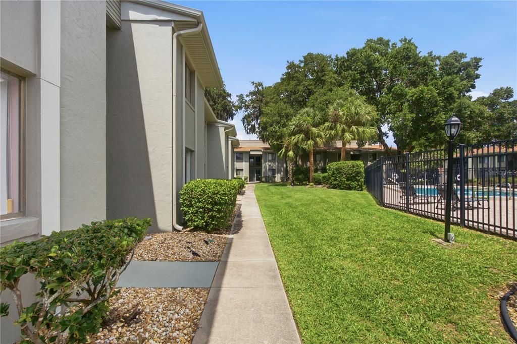For Sale: $170,000 (2 beds, 2 baths, 1006 Square Feet)