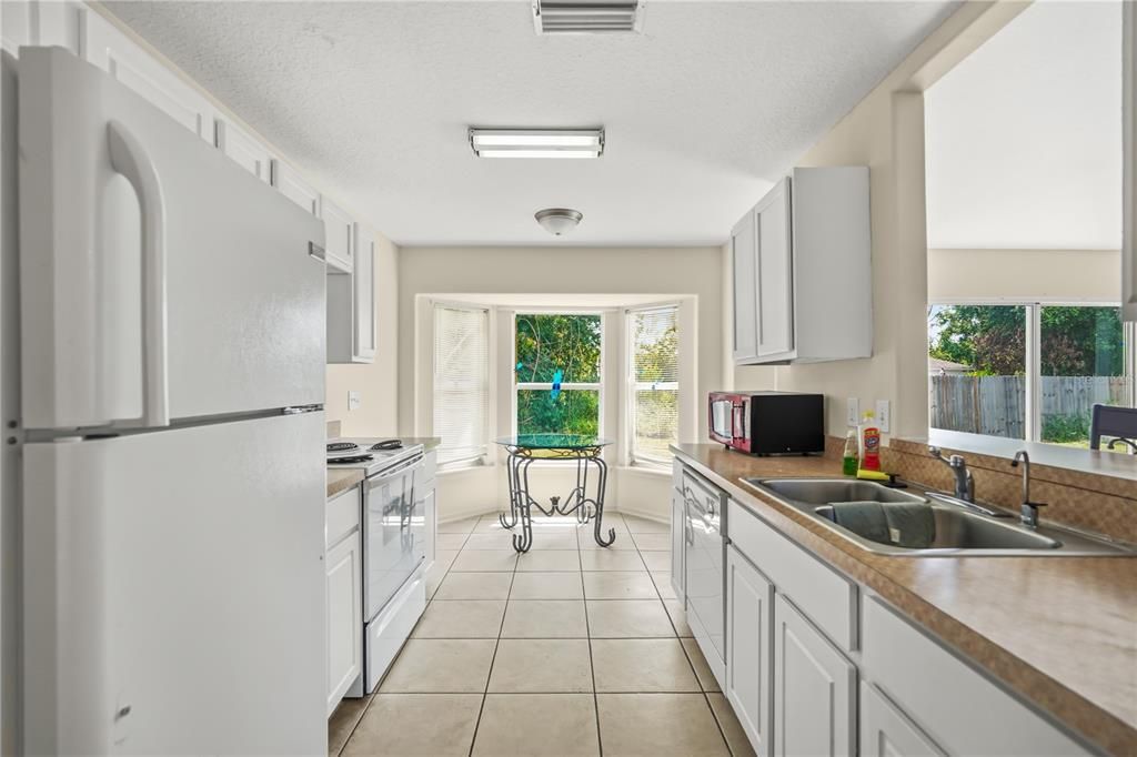 For Sale: $229,000 (3 beds, 2 baths, 1457 Square Feet)