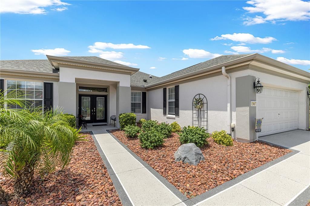 For Sale: $429,000 (3 beds, 2 baths, 1958 Square Feet)