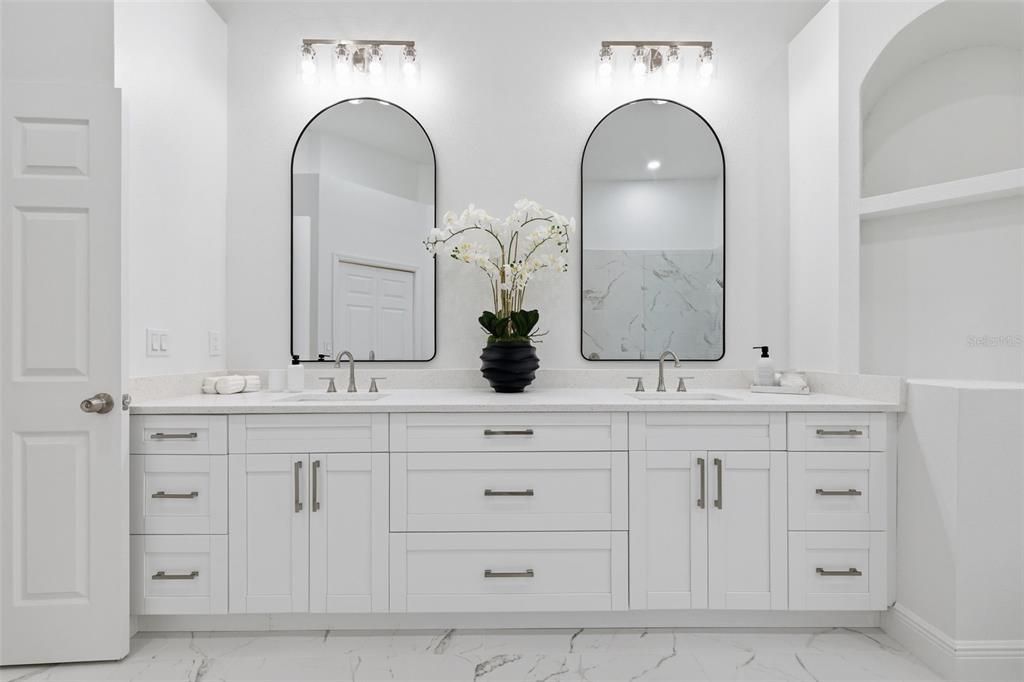 For Sale: $779,000 (4 beds, 3 baths, 3706 Square Feet)