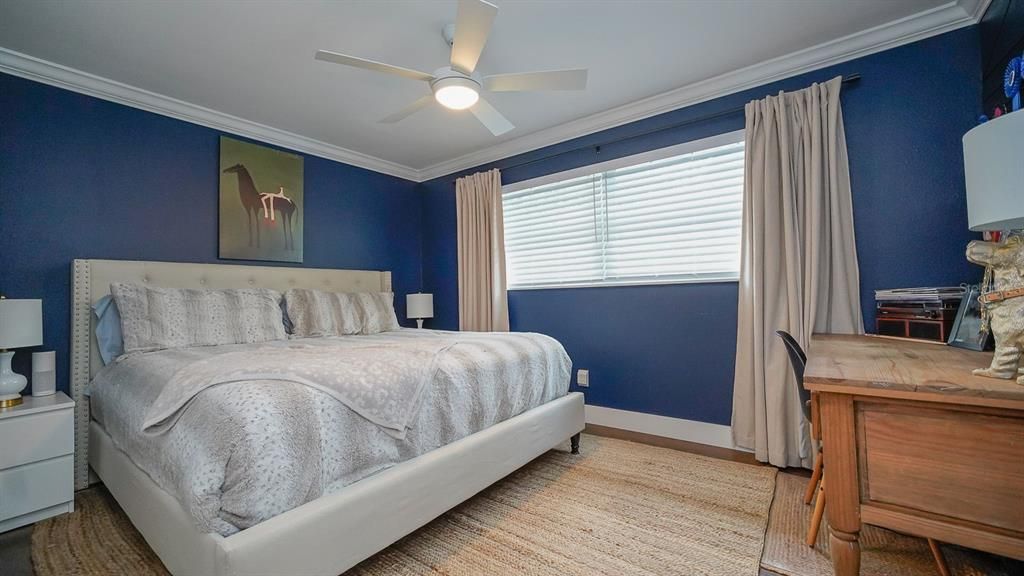For Sale: $675,000 (4 beds, 3 baths, 1910 Square Feet)