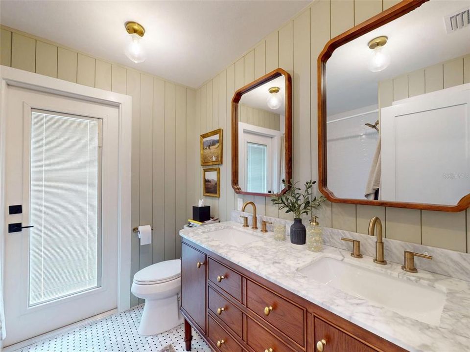 For Sale: $675,000 (4 beds, 3 baths, 1910 Square Feet)