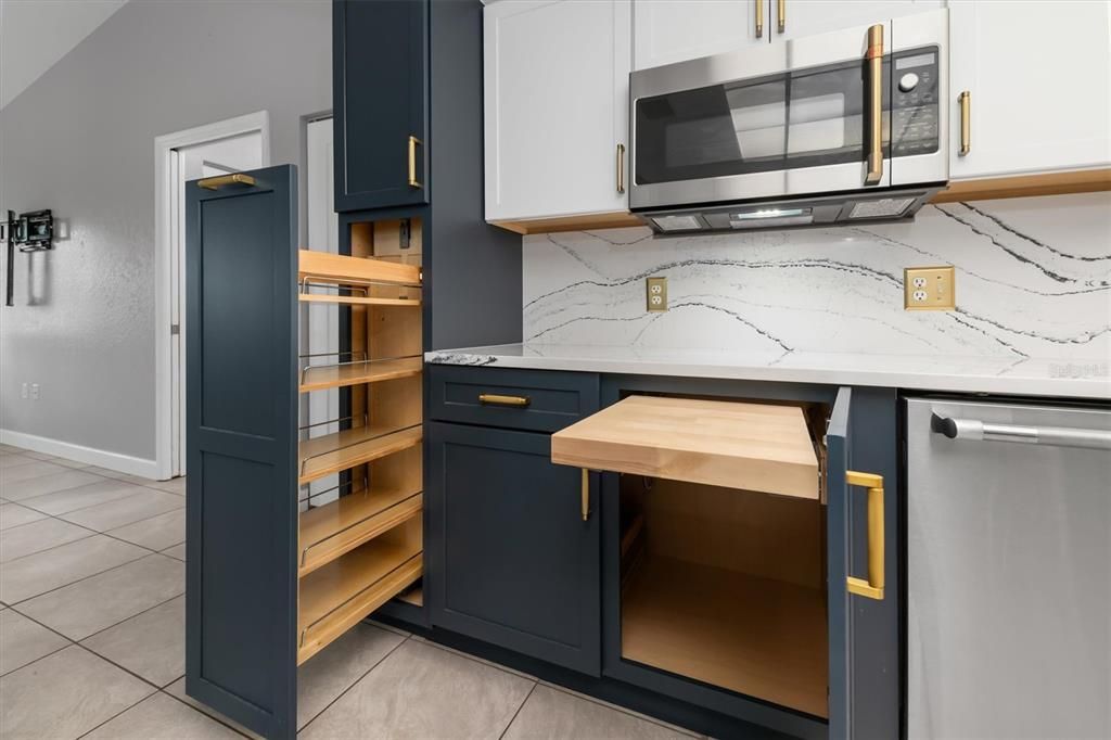 En Venta: $529,900 (3 camas, 2 baños, 2360 Pies cuadrados)