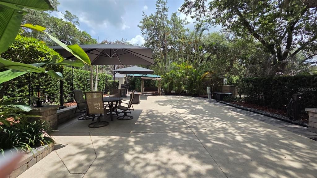 На продажу: $148,000 (0.06 acres)