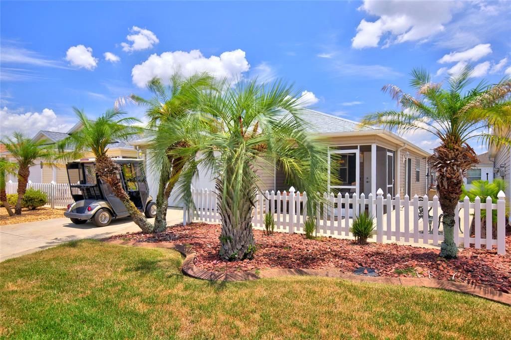 For Sale: $265,000 (2 beds, 2 baths, 1156 Square Feet)