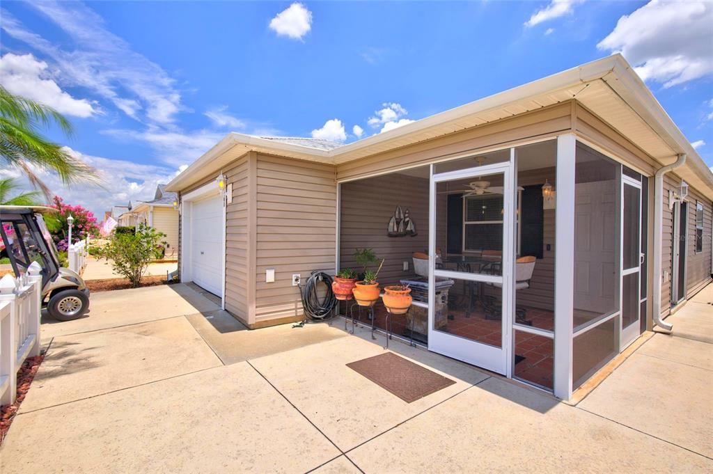 For Sale: $265,000 (2 beds, 2 baths, 1156 Square Feet)