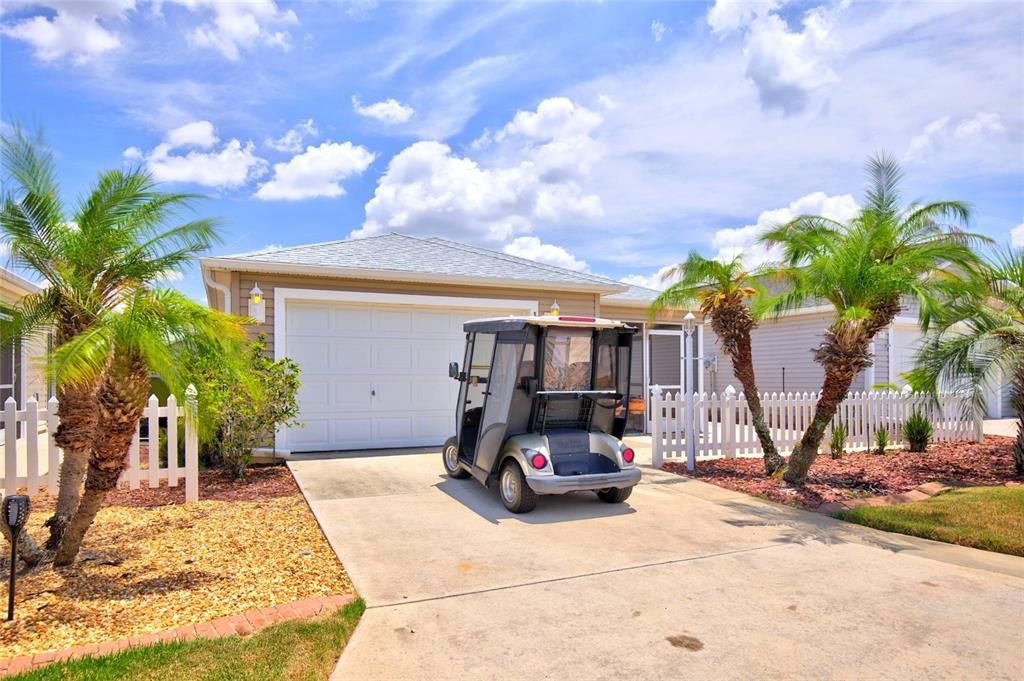 For Sale: $265,000 (2 beds, 2 baths, 1156 Square Feet)