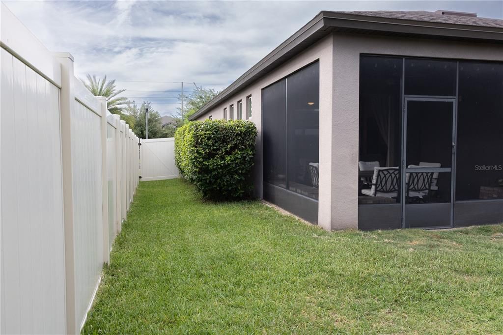 For Sale: $459,000 (3 beds, 2 baths, 1978 Square Feet)