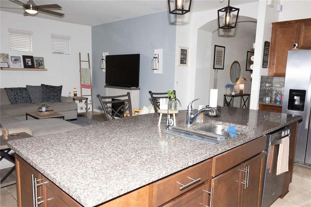 For Sale: $459,000 (3 beds, 2 baths, 1978 Square Feet)
