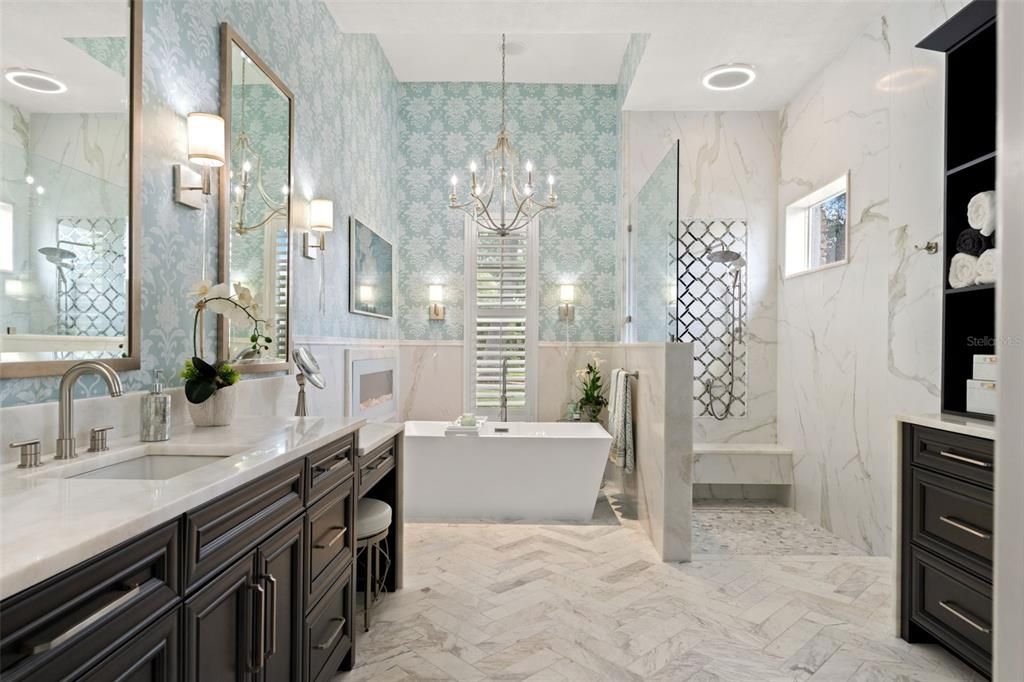 For Sale: $1,350,000 (4 beds, 3 baths, 3745 Square Feet)