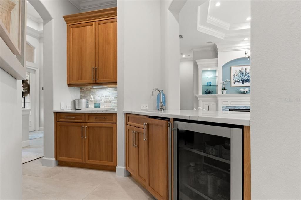For Sale: $1,350,000 (4 beds, 3 baths, 3745 Square Feet)