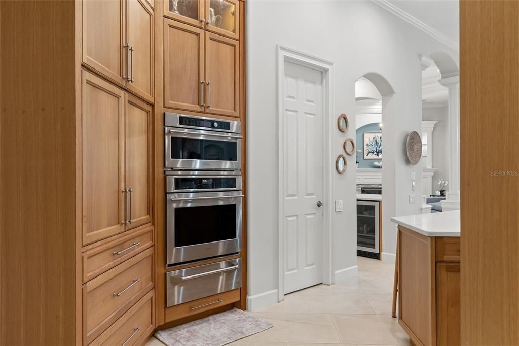 For Sale: $1,350,000 (4 beds, 3 baths, 3745 Square Feet)