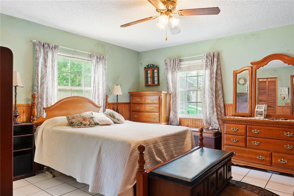 For Sale: $339,500 (4 beds, 3 baths, 2135 Square Feet)