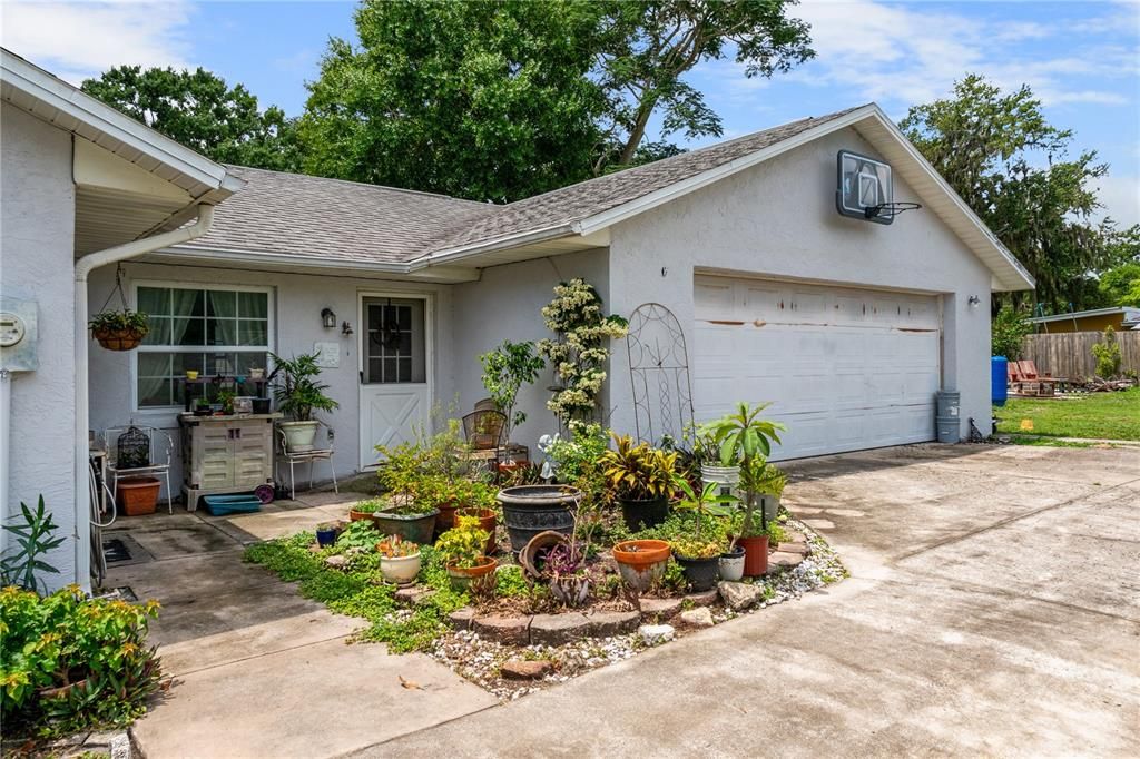 For Sale: $339,500 (4 beds, 3 baths, 2135 Square Feet)