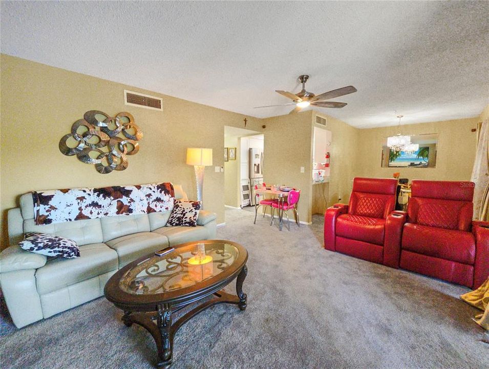 For Sale: $106,000 (2 beds, 2 baths, 1138 Square Feet)