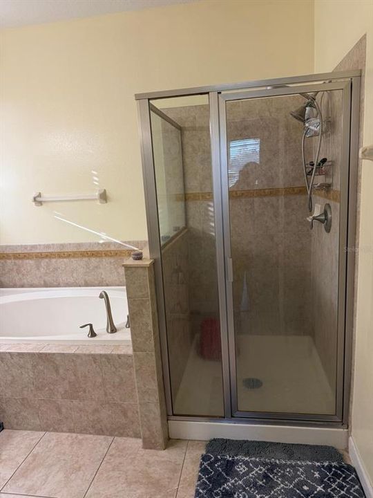 En Renta: $2,980 (4 camas, 3 baños, 2400 Pies cuadrados)