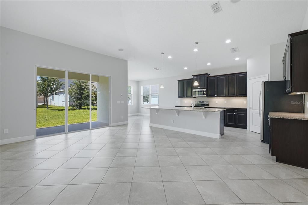 For Sale: $635,000 (4 beds, 2 baths, 2634 Square Feet)