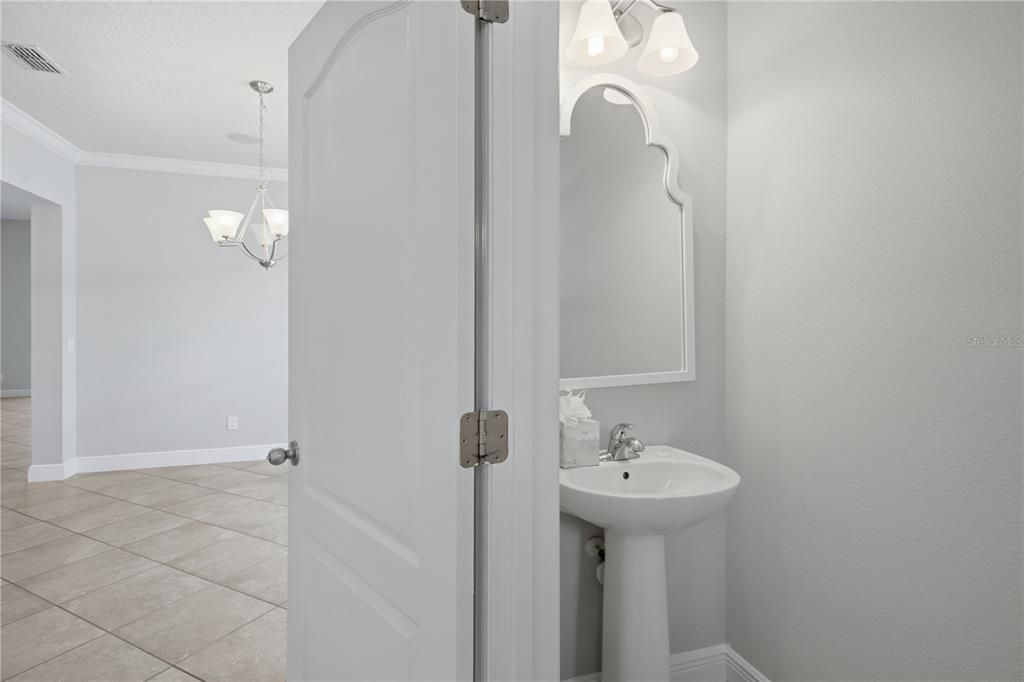 For Sale: $635,000 (4 beds, 2 baths, 2634 Square Feet)