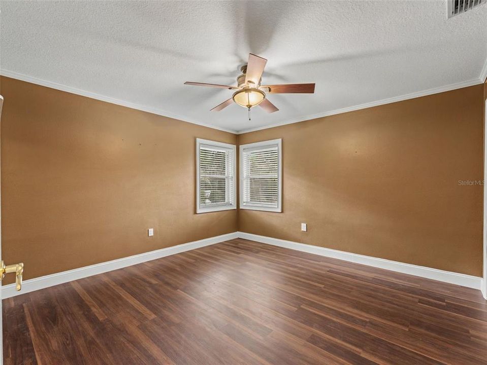 For Sale: $625,000 (4 beds, 2 baths, 2860 Square Feet)