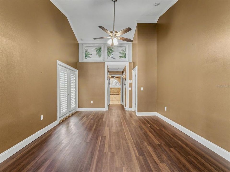 For Sale: $625,000 (4 beds, 2 baths, 2860 Square Feet)