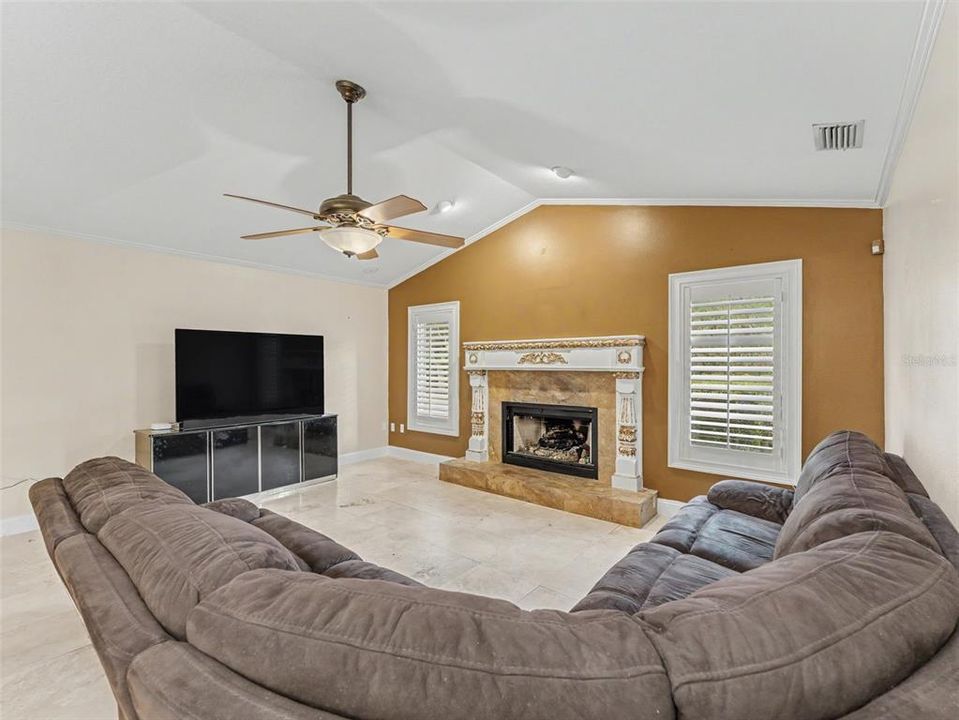 For Sale: $625,000 (4 beds, 2 baths, 2860 Square Feet)