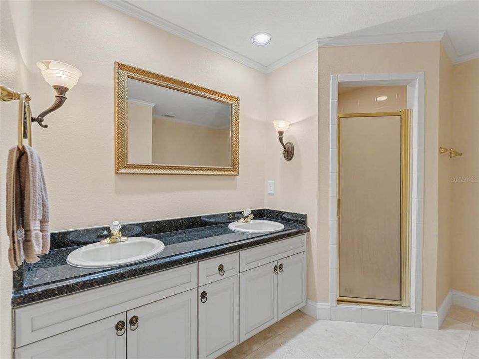 For Sale: $625,000 (4 beds, 2 baths, 2860 Square Feet)