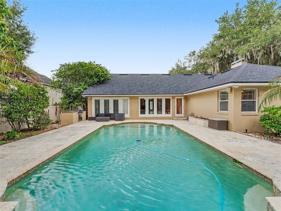 For Sale: $625,000 (4 beds, 2 baths, 2860 Square Feet)