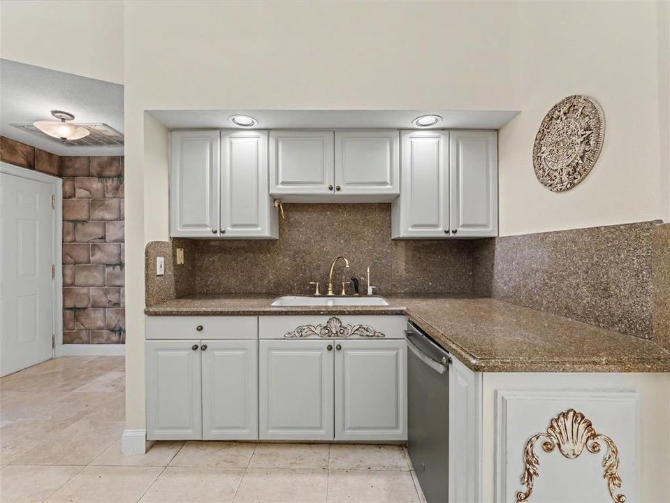 For Sale: $625,000 (4 beds, 2 baths, 2860 Square Feet)