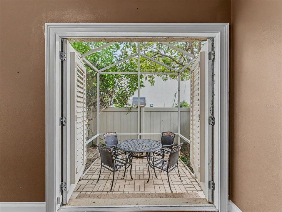 For Sale: $625,000 (4 beds, 2 baths, 2860 Square Feet)