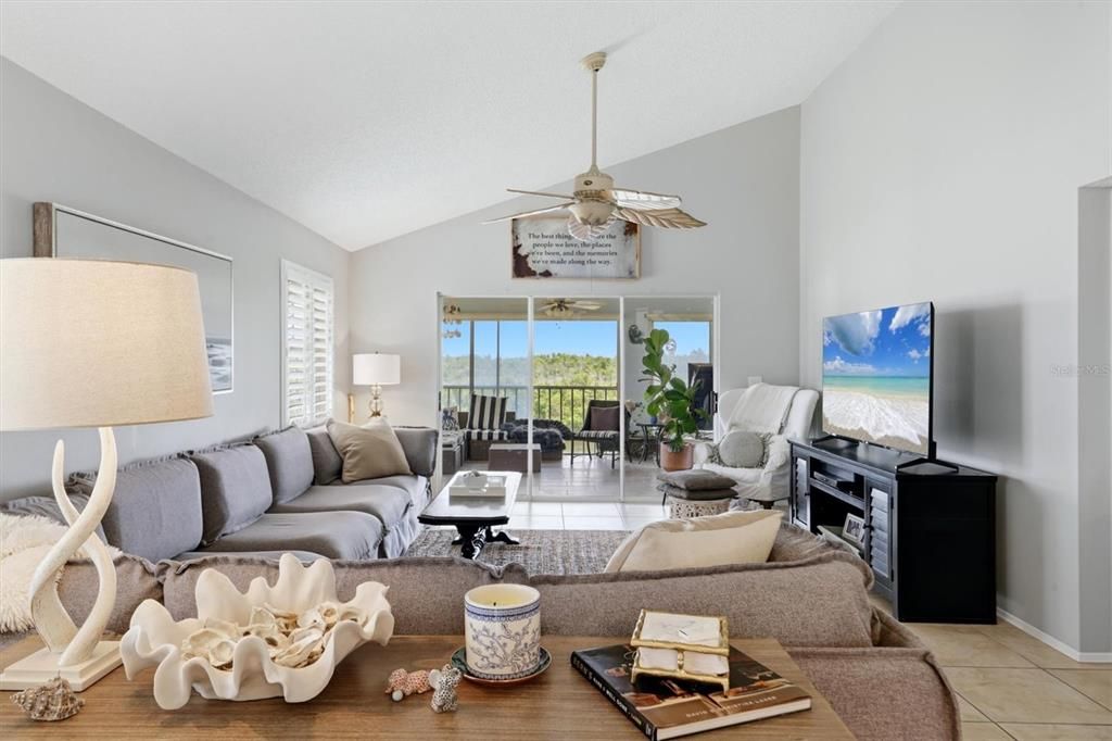 For Sale: $539,900 (3 beds, 2 baths, 1866 Square Feet)